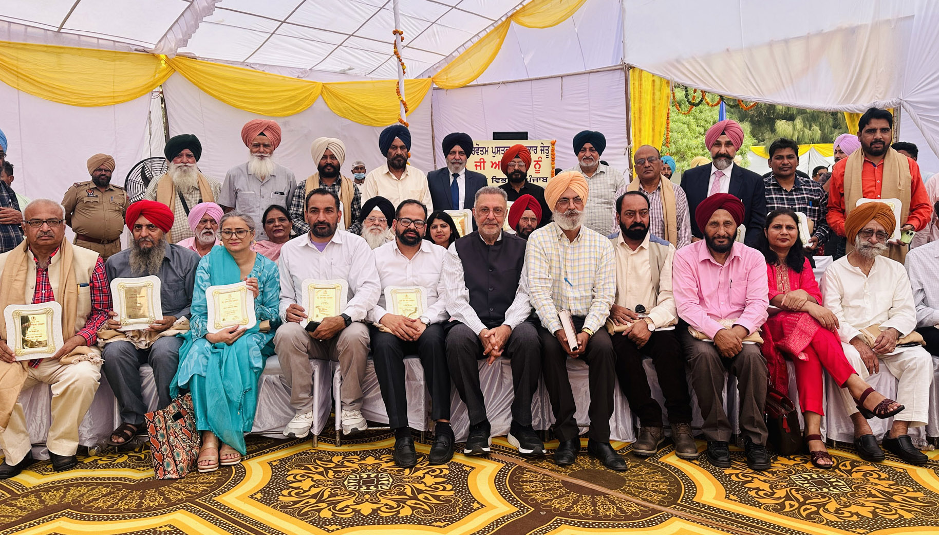 Books are true companions, digital communication tools cannot compete with them: Dr. Balveer Singh